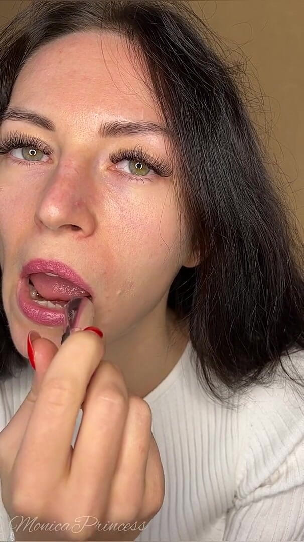 Princess Monica: Rtěnka fetiš, plivat &amp; control pro slabé otroky