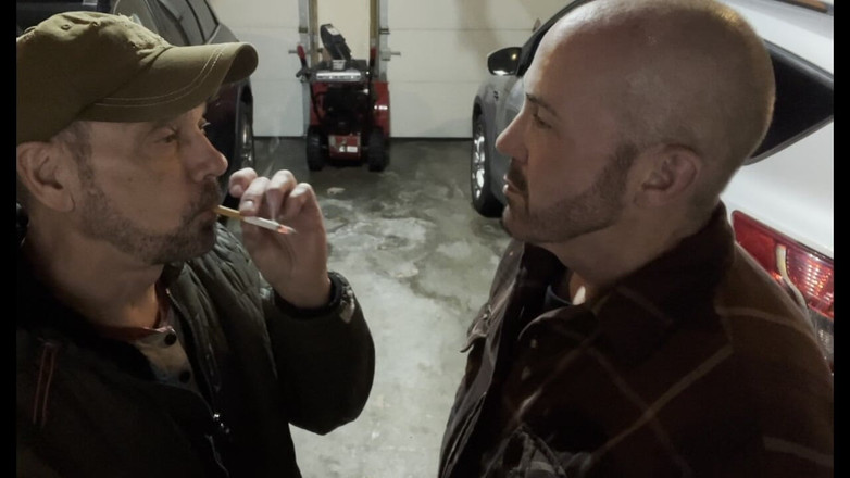 Tyler8: Tată vitreg Împărțind o fum