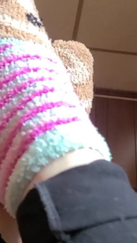 3 minuti di fuzzy Sloth Sock love