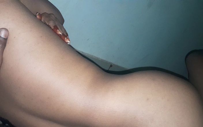 Mukesh730: Pantat yang sangat seksi