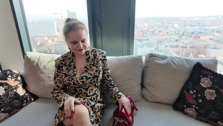 Auntie Jenny: Sweet Innocent Blonde MILF on Her First Porn Casting