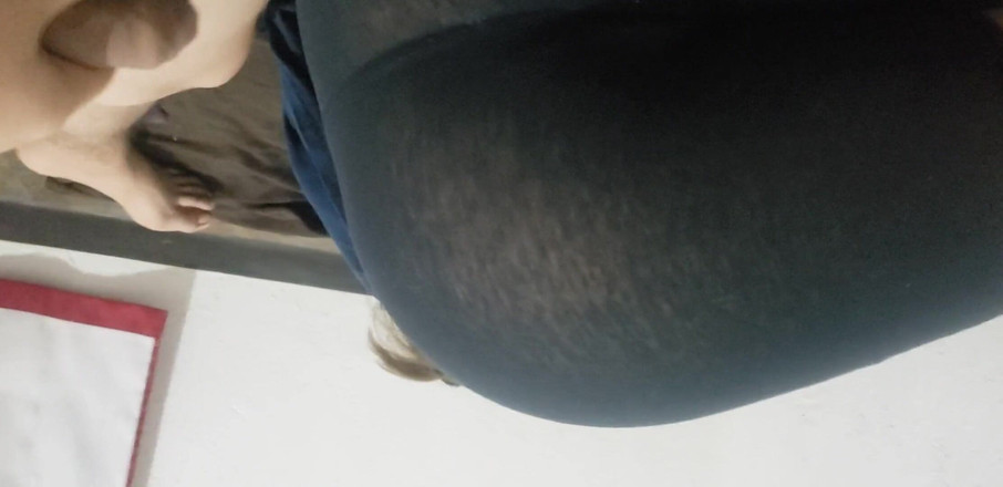 Mexicasero: Romantic Latin Couple in Leggings