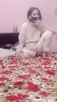 Pantat bahenol cewek ini dientot habis-habisan dan dicrot di dalam sama kontol besar sampai lubangnya menganga lebar