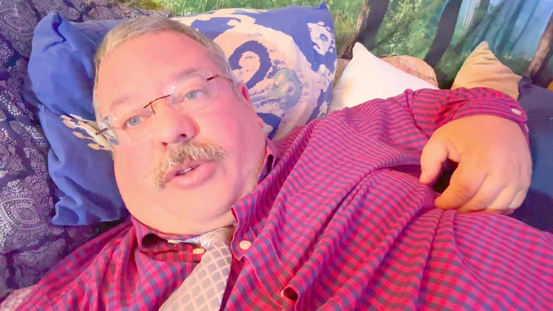 Hand-Free-Daddy-Chub: Cute Teddy Bear with a Mustache Has a Huge Load