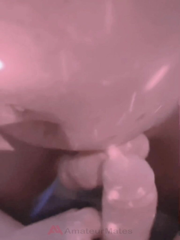 AmateurMates: Broderagem - Junge Neugierige Heterosexuelle Freundinnen Experimentieren Frottage