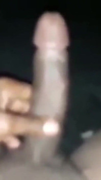 Nata4sex, homealone streichelt meinen großen harten schwanz