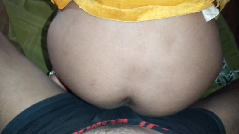 Poojarani125: Bhabhi Ấn Độ nóng bỏng ngoài trời