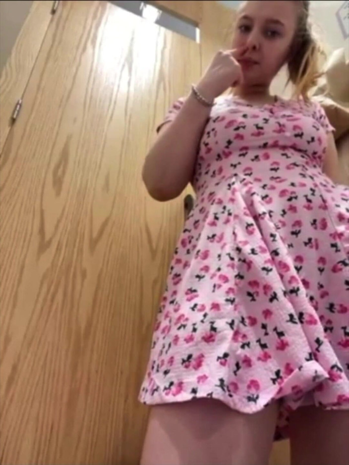JuiceLussie: Crazy Fucking in a Fitting Room