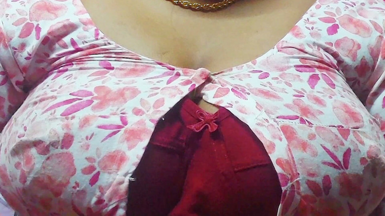Desi Mohini: 德西男朋友与德西老师发生性关系