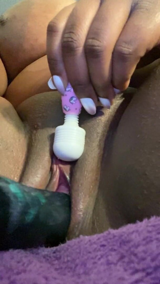 KohaiKakes: Tiny pussy BBW