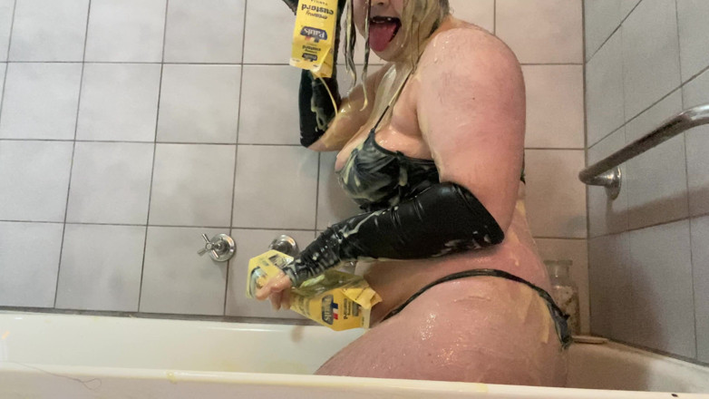 BunnieGoth27: Cubierto de estrella de leche