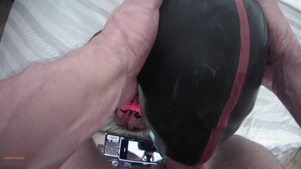 LauraOnHeels: Video pov di Laura legata in ginocchio sui tacchi alti...