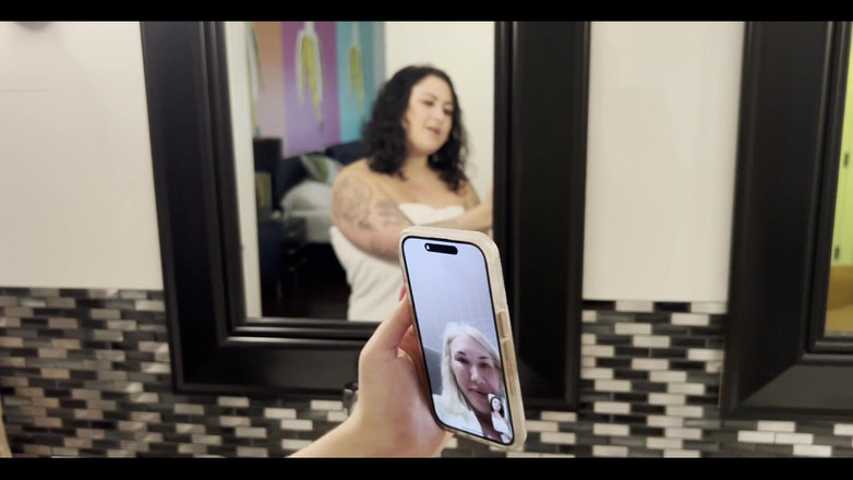 Josie Jaxxon: 显然，我们为了娱乐而非有机地创造了这个场景