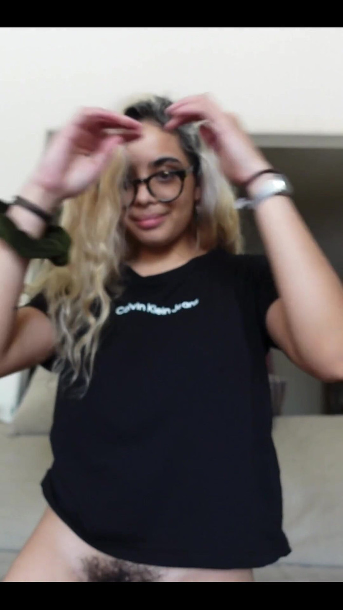 Natasha Kaur: Puisqu’il est titty mardi dans certains fuseaux horaires