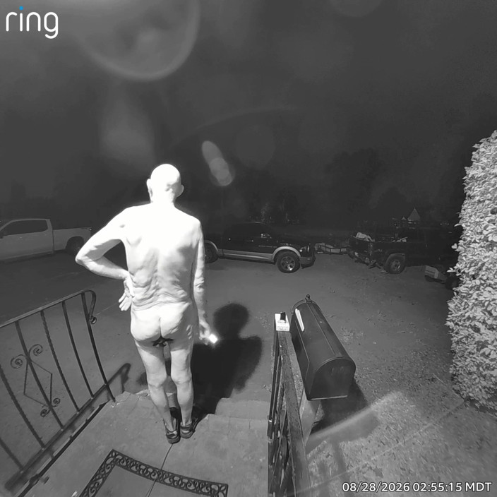 Ridge Runner: Gioco da solo con il dildo davanti al cortile - Esposto...