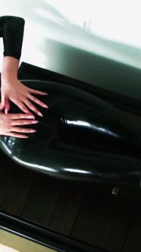 Latex Domina