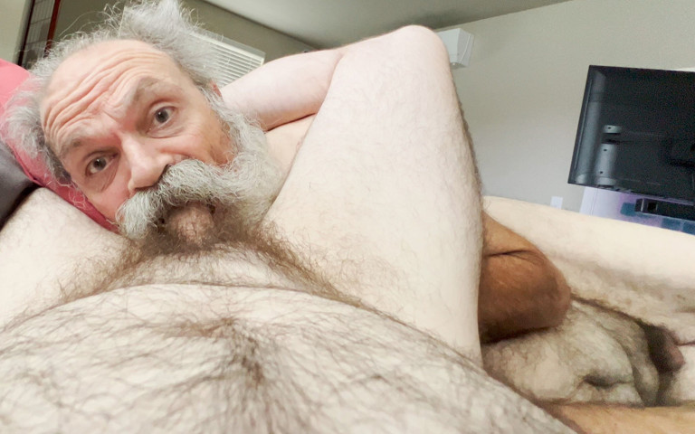 Old Hairy Daddy Bear Sucks Boy (FuzzyBeardBoy)