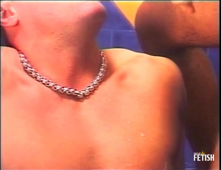 Gay Diaries: Gay musculoso obtiene culo apretado golpeado profundamente por su pareja...