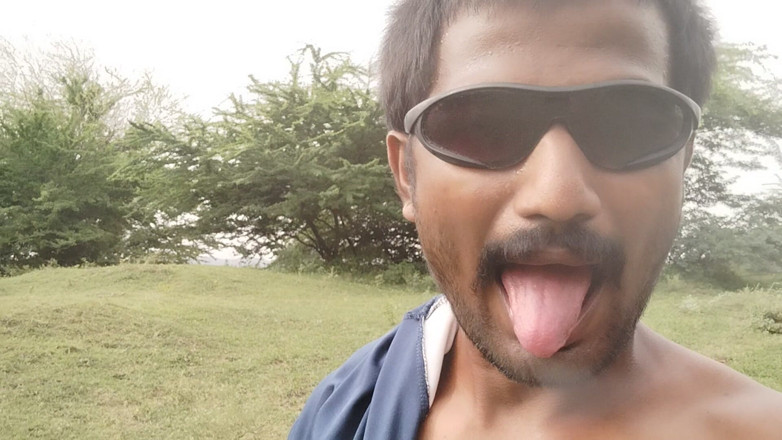 KUMBHA MANOJ KUMAR: Indian Xhard - Living in Forest Alone Doing Hard-core Exercises