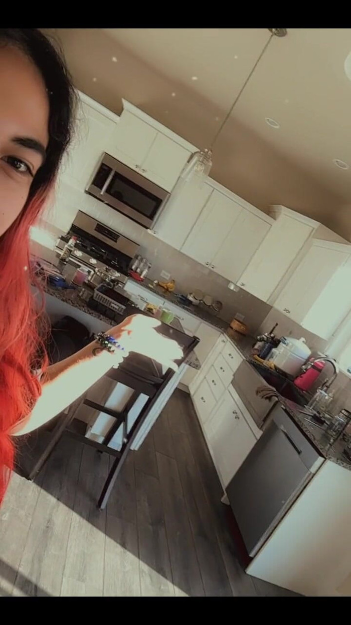 lilRavenFox: Im so Excited to Make Porn in This Kitchen