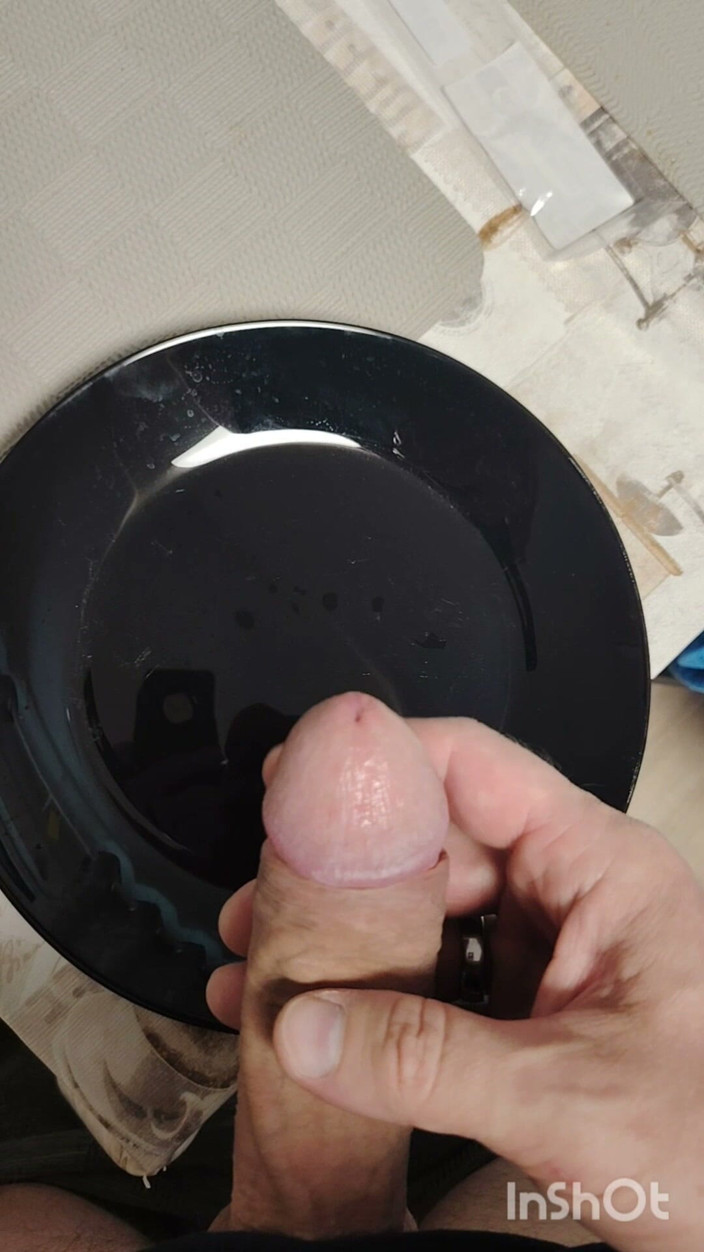 CumArt: Messy Sperm on a Plate