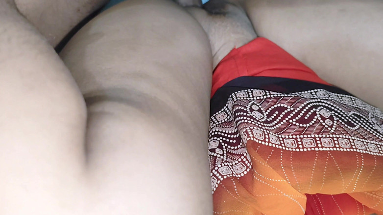 Angel Surovi Lata: Video seks romantik makcik deshi kampung Bangla yang cantik Part_01