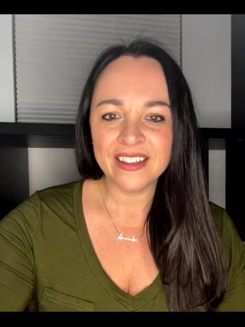 Amanda Thickk: Morena sexy