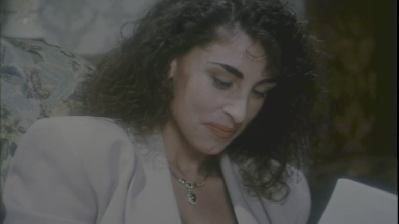 pornitaliangraffiti: Italský hřebec šuká nevlastní matku a nevlastní sestru