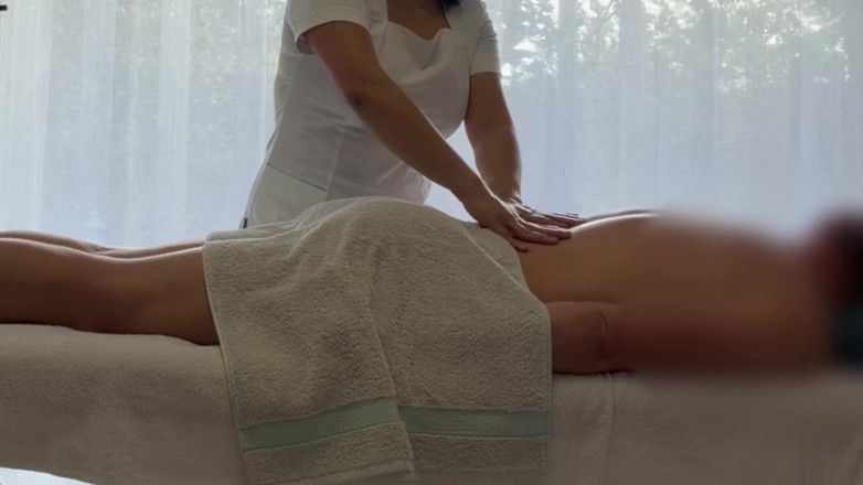 Cuckoby: Asiatischer massagesalon mit echtem happy end