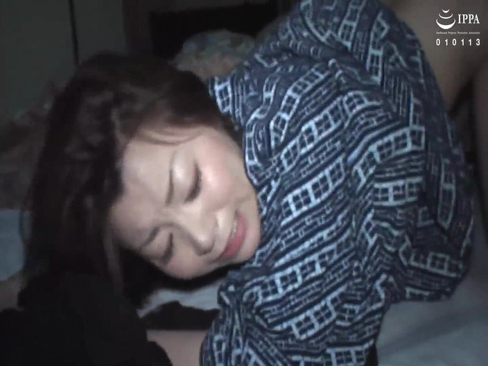 Raptor Inc: Saya mahu awak membawa isteri saya untuk keluar malam