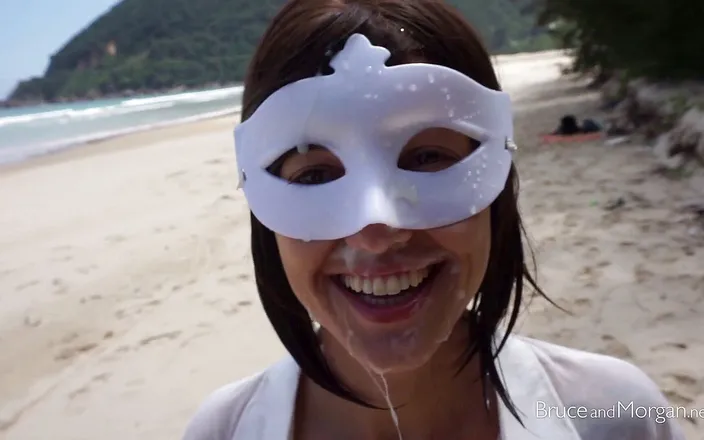 Bruce-and-Morgan: Piss Love and Facial at the Beach