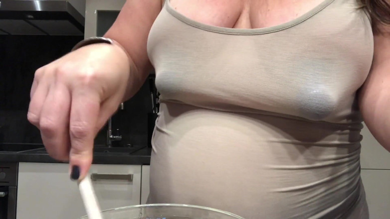 Tanja Tachee: Torta per i miei ospiti - con il mio latte materno