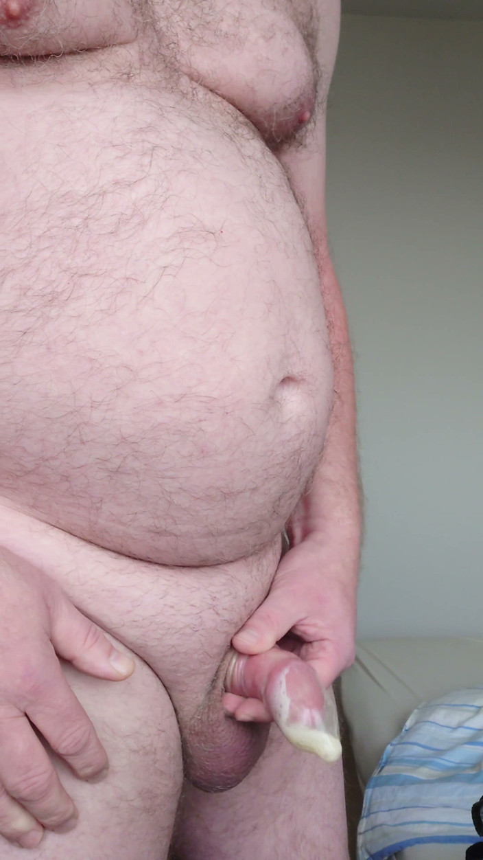 Carmen_Nylonjunge: Geil Auf Mein Benutztes Kondom Mit Sperma Aus Eis