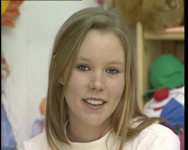 YOUR FIRST PORN: Schulmaedchen anja hat eigenen analdildo mitgebracht - üniversiteli kız anja kendi anal...