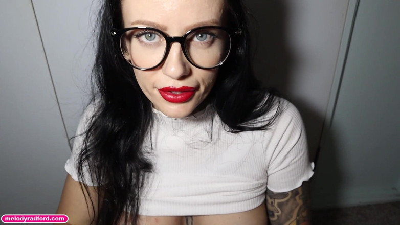 Melody Radford: Thick Stripper Gives Bucks a Lap Dance