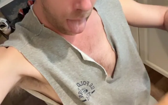 Makfrey: Fag Obeys Everyone!