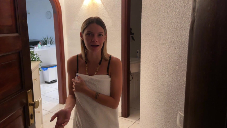 Tommy e Annika: Llamo a La Puerta De Mi Vecina Embarazada, Me Deja...