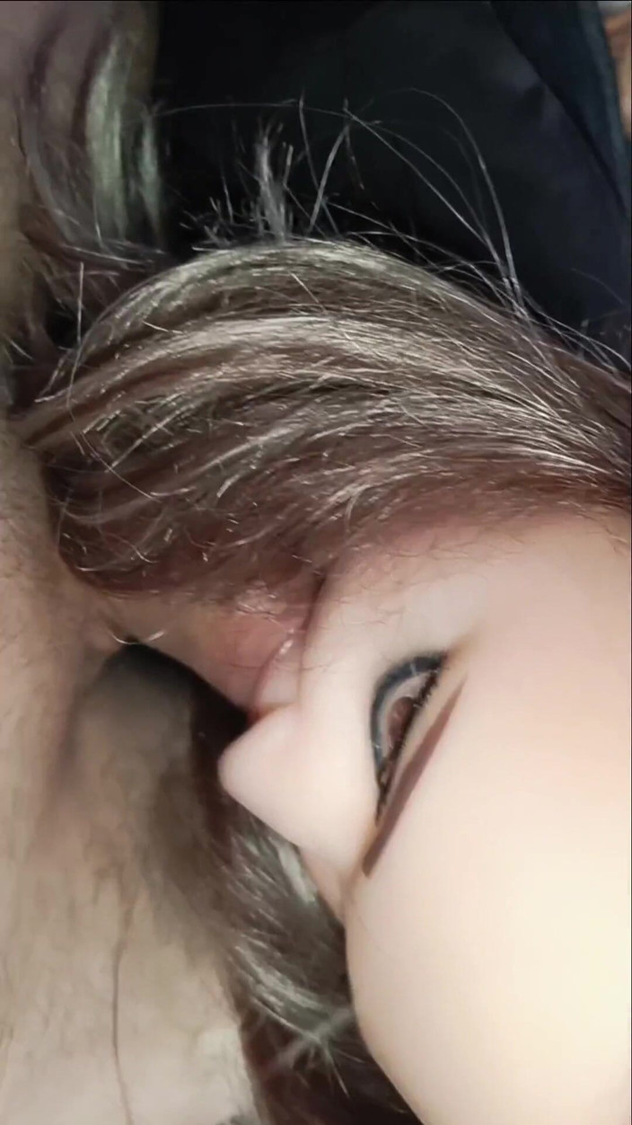 kickerscooter: Hannah si hraje s mým spermatem!