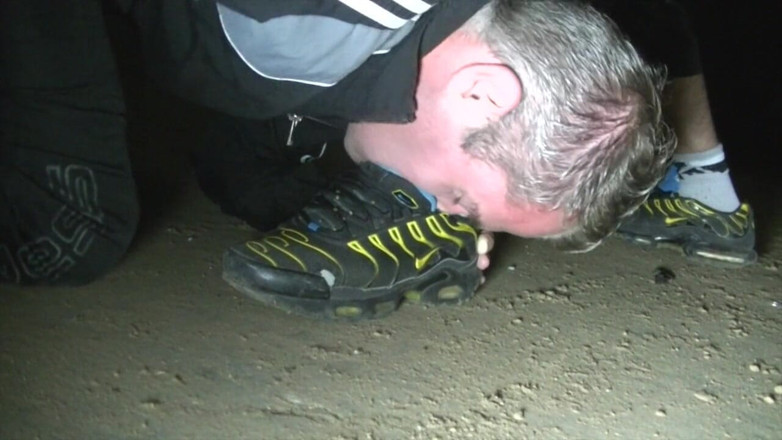 Sneaker gay: Slut fucked in sneaker outdoor with creampied anal