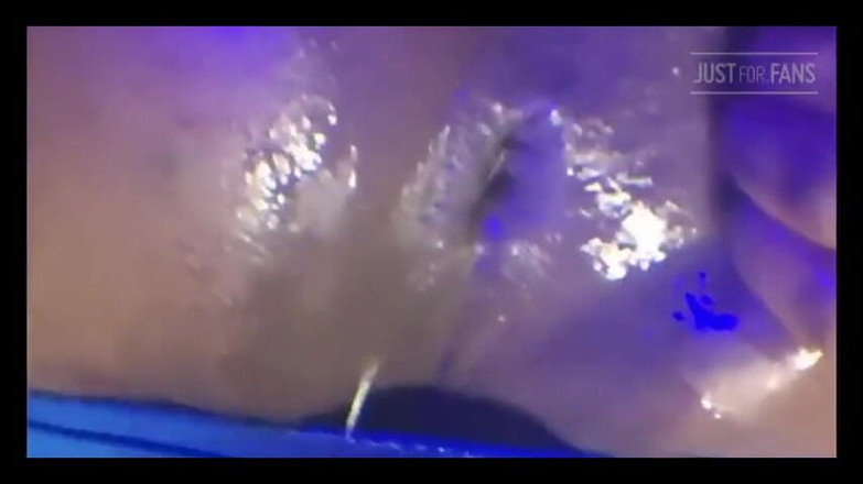 DipsoDeep: På nära håll och personligt