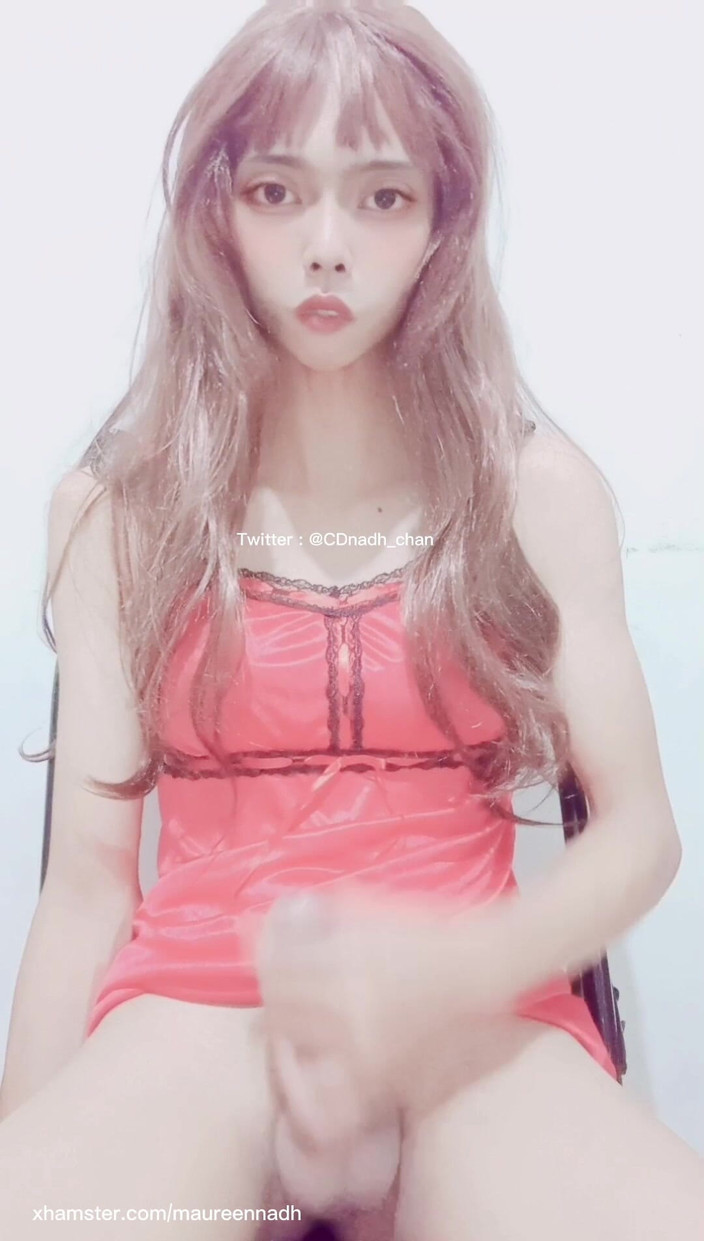 MaureenNadh: Maureennadh - азиатский худой шмель мастурбирует поздно ночью