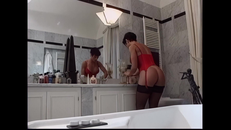 FM Video Europe: Шейла Стоун... Дуже гаряча італійська MILF