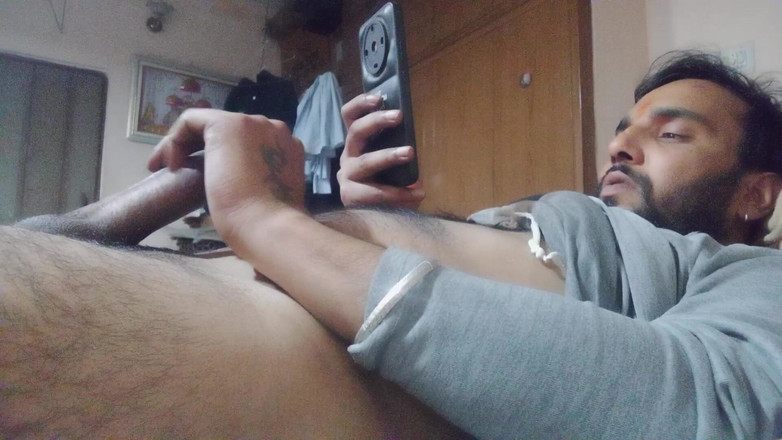 Rajasthani-old-lover: Indische man masturbeert