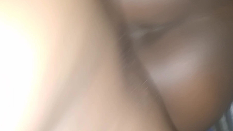 RAWDOGSPRODUCTION: La réceptionniste de l’hôtel m’a demandé de baiser sa chatte...