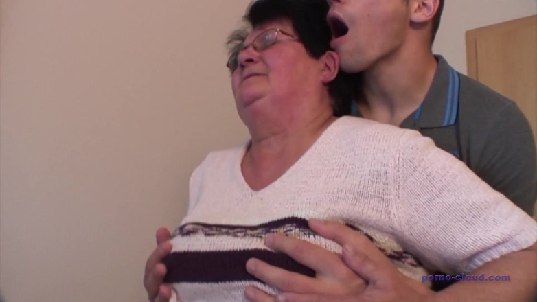 Porno Cloud: The cleaner granny