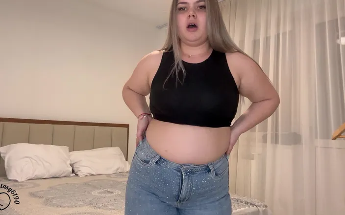 Your fantasy studio: Front View Tight Jeans Farts