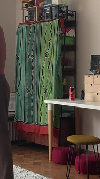 Eğlenceli ev partisi - dans eden memeler ve emiyor dudaklar - mükemmel orta yaşlı seksi kadın