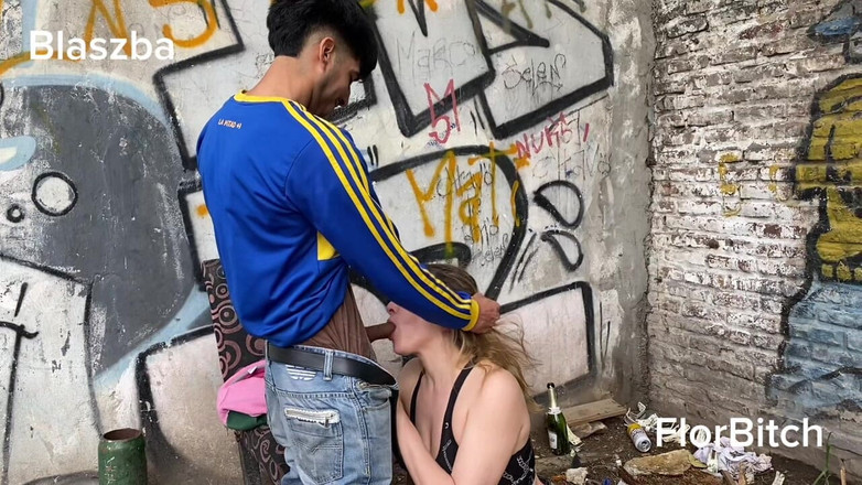 Blaszba: Exploring the Streets with My Girlfriend