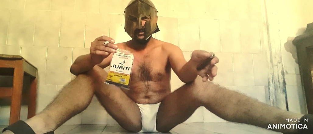 Stink HairyMale: Spartan raucht natürlichen tabak