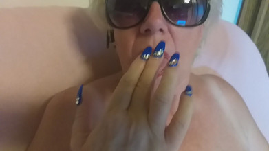 PureVicky66: Wanita Panas Dapatnya Dengan Dua Dildo